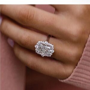 Elegant Silver Diamond Ring